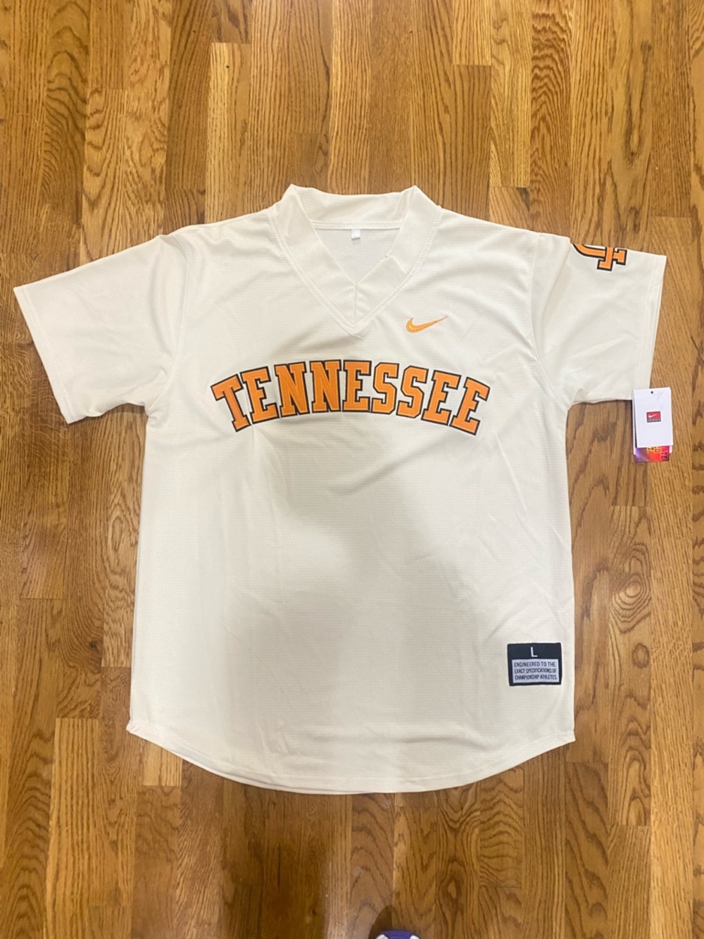 Nike Tennessee volunteers Cream Baseball Jersey Nwt’s LG & XL stitched